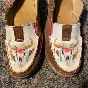 Ariat slip on cruisers!